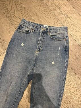 BDG Mom Jeans High Waisted